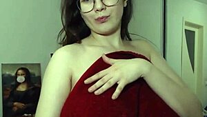 Brunette camgirl oils huge tits