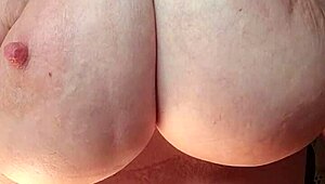 Missr8 Loves to Play with Her Stunning Curves