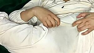 Blue Amateur Kicks Off Day with Intense Solo Squirt