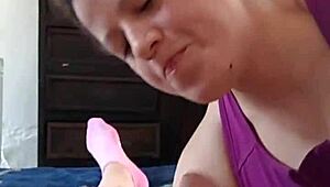 esta aprendiendo a chupar mi verga grande