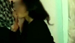 Me Corro En La Garganta Profunda De La Chupona