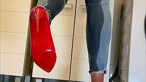 i'm wetting my jeans and high heels while playing with pee