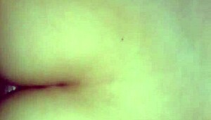 comendo minha esposa novinha com big cock no ass dela, monster dick stretching 😏