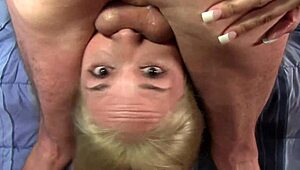 Sarah Vandella Prepares For Quick Encounter