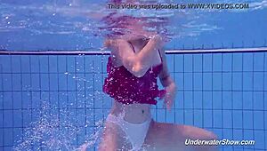 uhh, proklova strips bikini n swims underwater