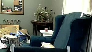 个人我爱看Liz Vicious小姐骑那个大粉色假阳具