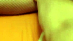 i'm masturbating to this bald pussy, oh god