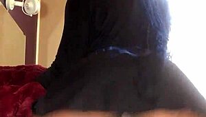 Black girl gets naughty in bed