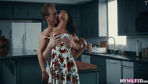 Watch Lexi Foxy's Deepthroat and Blowjob in This Hardcore Scene!