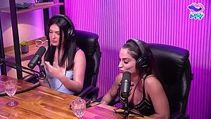 A Giselle Berdnarski Deixou A Monique Bertolini Com Muito Tesão 😍