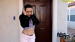 real female pee desperation pissing their jeans hotties 2023