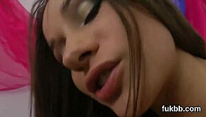 Man, I’m lovin’ this foxy babe spreadin’ her trimmed pussy for hardcore banging!