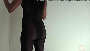 freeze and grope that ass in pantyhose