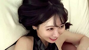 j-japanese girl gives blowjob bukkake...