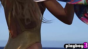 hot big ass brunette teen 18+ posing outdoor and really enjoyed it