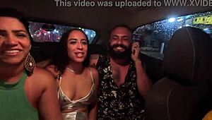 i'm gettin ready in public on praia grande beach, who gonna fuck my african ass?