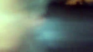 丰满骚妹湿穴被猛钉狂干