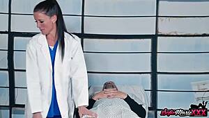 Wow, deviant cougar doc Sofie Marie works that patient’s cock with a hot handjob! 😍