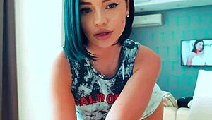 oh, this latina slut in lingerie, can you resist her webcam show?