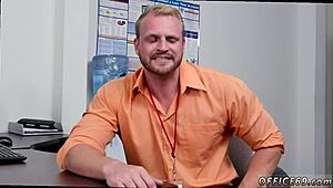 Straight guy tries gay blowjob?