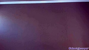 Hot mature milf twerking on webcam while teasing with her big ass