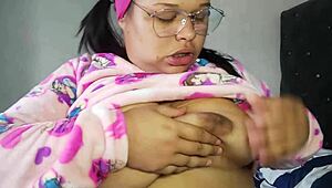 milf with fat culo shakes in doggy style closeup fetish