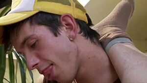 I luv raw fuckin and fistin with my czech twink partner