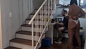 Estava Trabalhando Venho Me Mostrar Seus Novos Biquinis e Acabou Ganhando Rola na Buceta