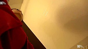 日本巨乳女优宫前雪绘裸围裙骚乱玩