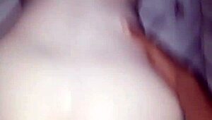 Comi uma branquinha de quatro dechei a buceta dela toda esfolada e o rabo vermelho pintoloko110 brancarosa