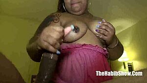 Big Papa Slow Bangs Nuts Pierced Freak BBW Ms Giggles In Group Amateur Reality Hood Scenes.