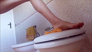 嘿Lovenia爱玩热尿浇多汁橙子想看吗?