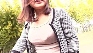 Japanese Babe Hinako Arasaki Shows Big Tits and Ass