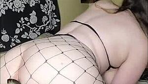 插狐狸尾巴后他猛干我屁眼