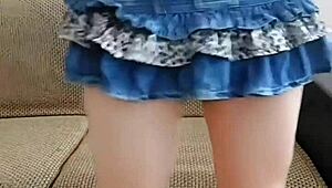 Twerking Big White Ass in Sissy Crossdresser Amateur Show