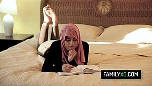 变态继父操戴头巾继女Ella Knox