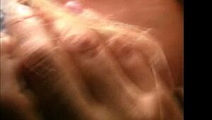 Milanese voyeur discovers beautiful milf in amateur scene