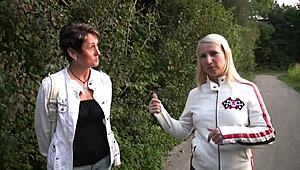 In Gina's casting, Tina and Jürgen engage in fingering and blowjobs.