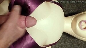 HANDJOB FUN WITH DOLLY