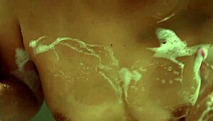 High-Class Soapland Beauty Emiri Mizuto in Steamy Body Play!