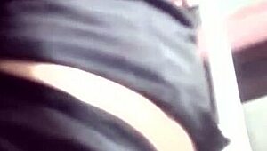 Amateur gives blowjob to podcast presenter live