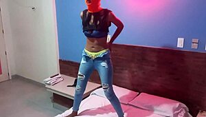 Stepdaughter seduces stepdad with homemade video for laptop. 😏