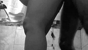 Quick fuck in the bathroom