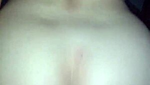 molhando o pau todinho e gemendo gostoso essa fode gostoso