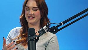 Up close women orgasm solo