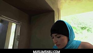 muslimtabu - 處女阿拉伯辣妹被色男友肛交，POV