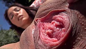 hey, check this nice body with big ass masturbating solo