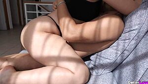 Mi Vecina Es Tan Sexy Que No Pude Resistirme Le Comí El Culo Y Me Vine Dentro De Su Vagina