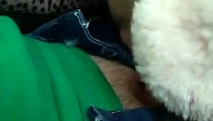 Me hace venir en publico