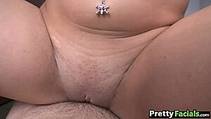 美丽少女18+ Sasha Stowaway 雀斑脸被颜射在色情片中